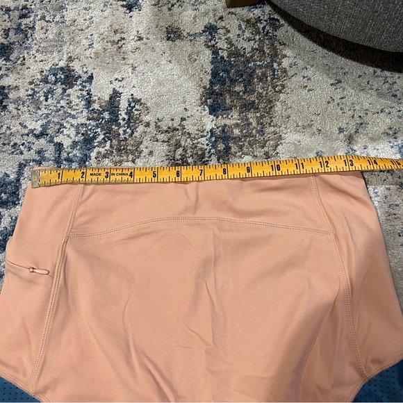 Fabletics Motion365 High-Waisted Traputo Run Biker Shorts Size Large - Picture 5 of 7